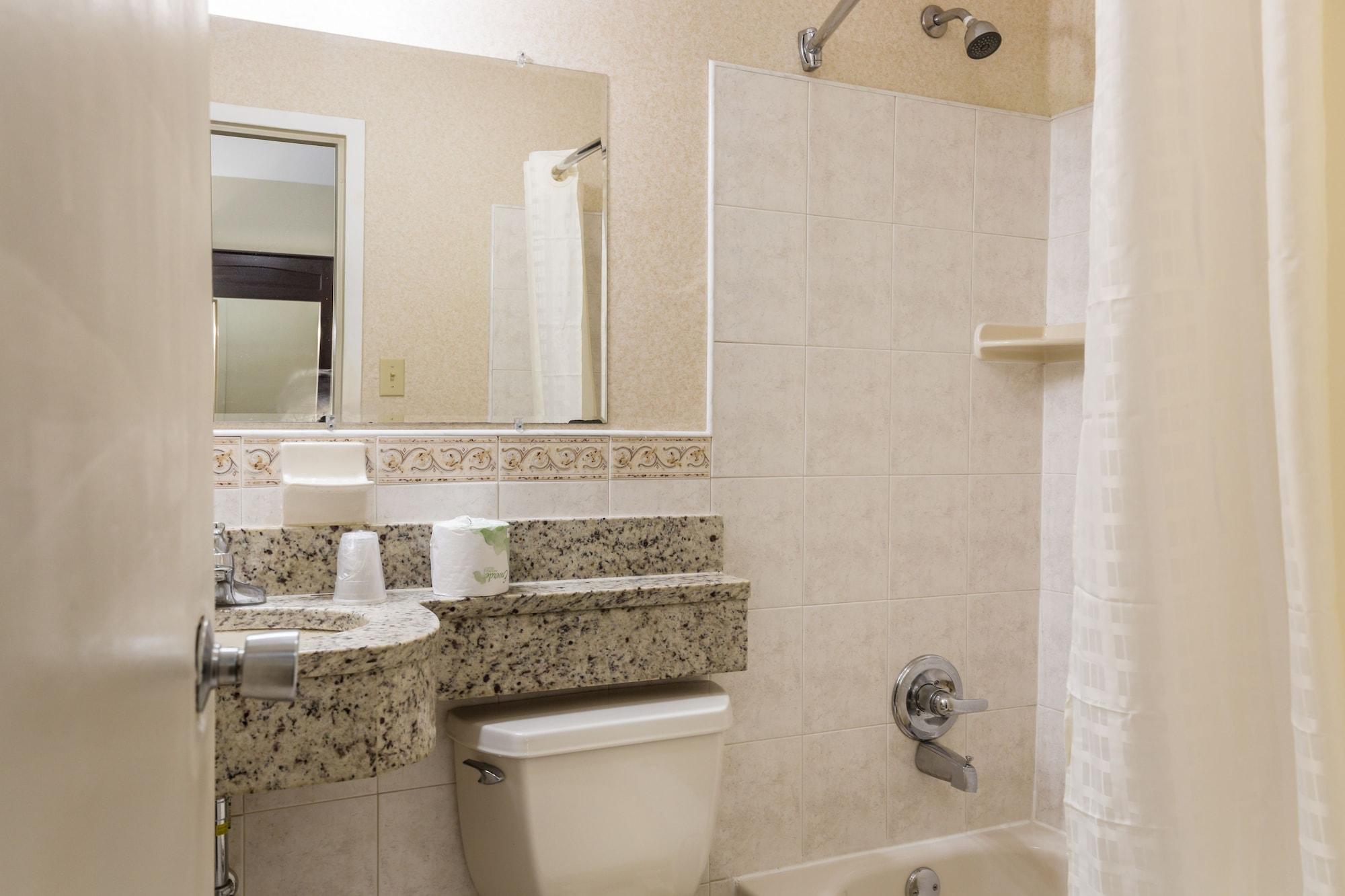 Econo Lodge Stewart International Airport New Windsor Екстериор снимка