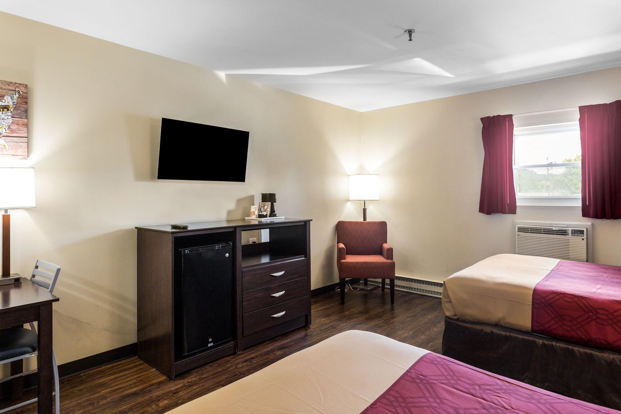 Econo Lodge Stewart International Airport New Windsor Екстериор снимка