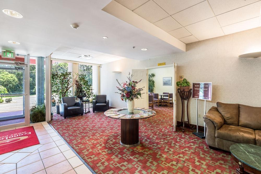 Econo Lodge Stewart International Airport New Windsor Екстериор снимка