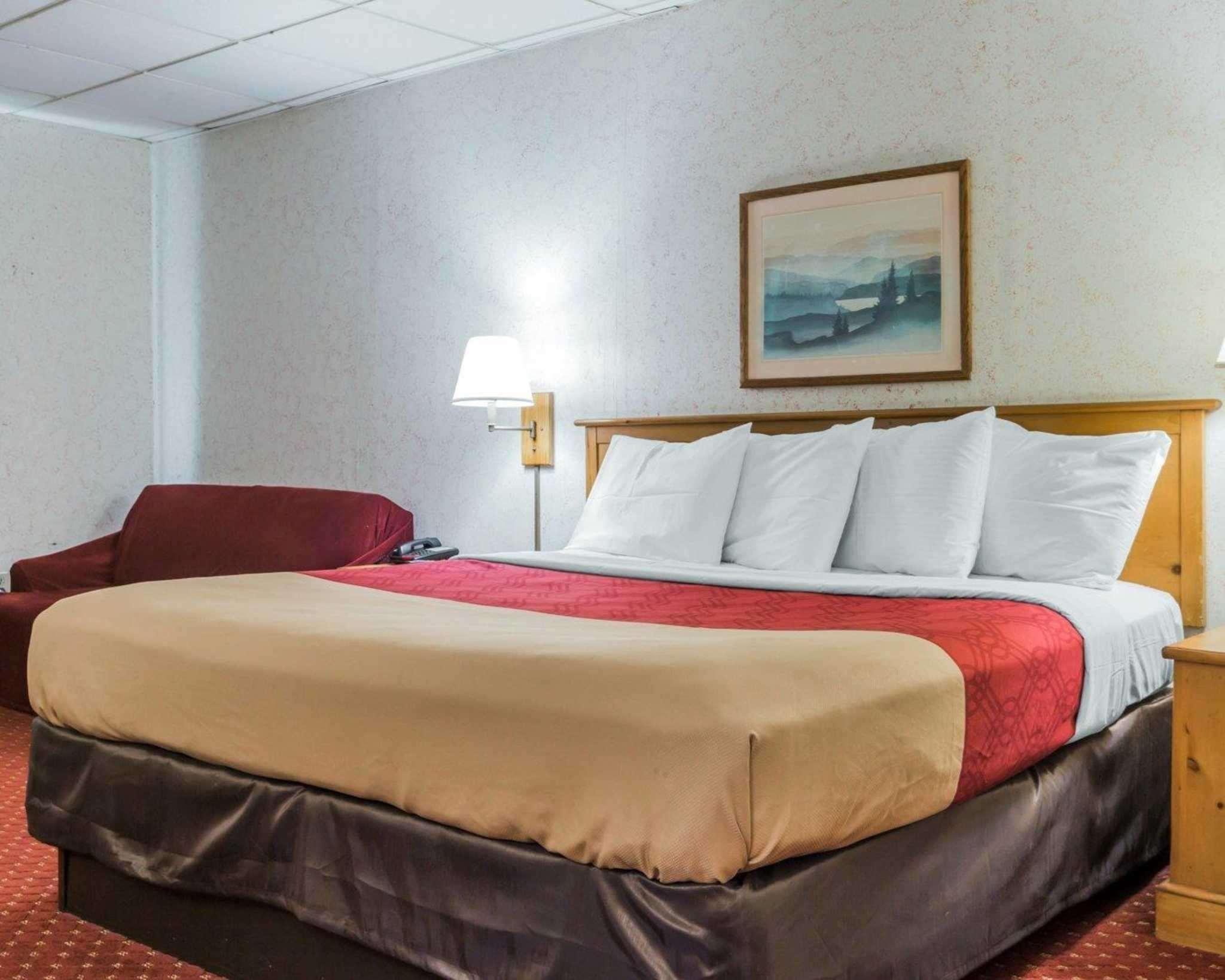 Econo Lodge Stewart International Airport New Windsor Екстериор снимка