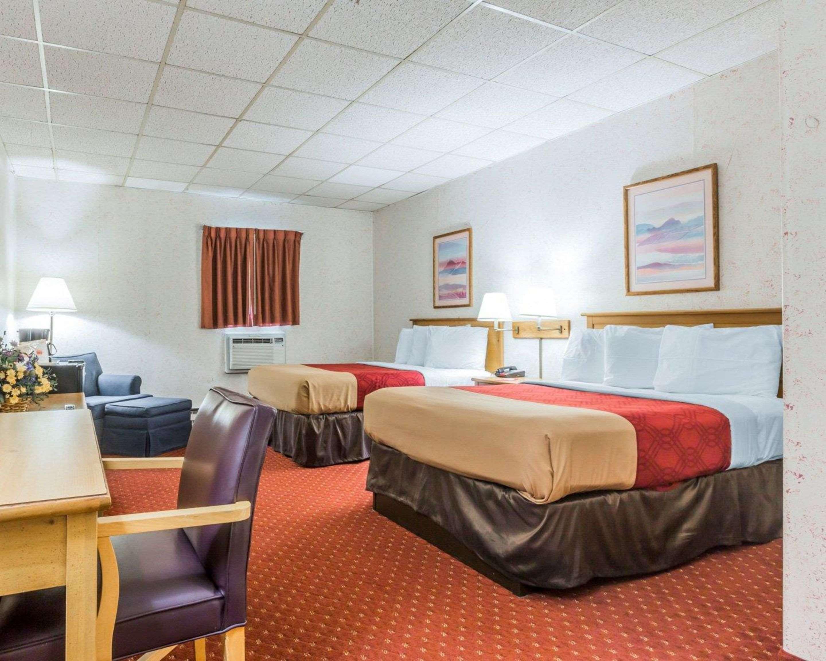 Econo Lodge Stewart International Airport New Windsor Екстериор снимка